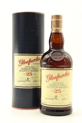 (1) Glenfarclas 25 Year Old Single Malt Scotch Whisky, 43% ABV (GB)