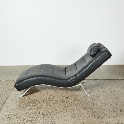 A Contemporary Black Adjustable Chaise Lounge