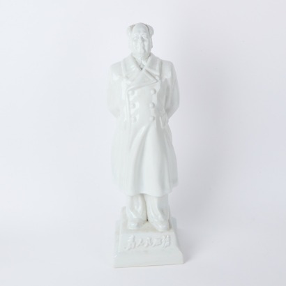 A Mao Statue
