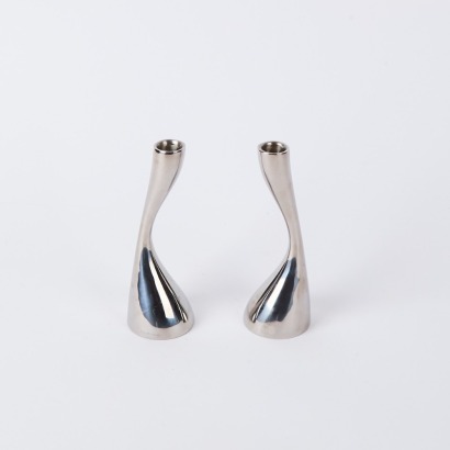 A Pair of Curv Candle Holders by Nuance