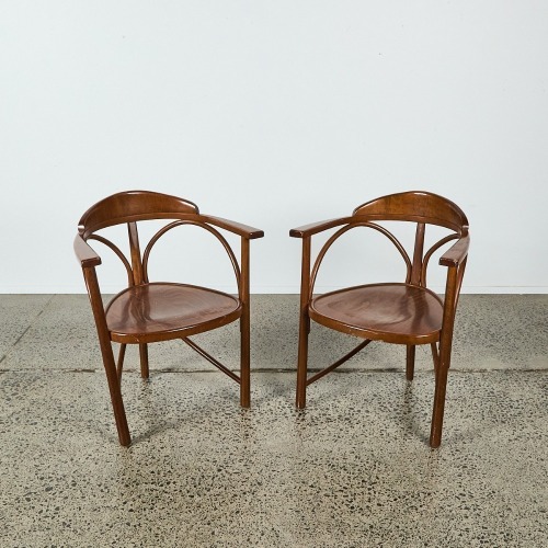 A Pair of No. 225 Chairs by Thonet