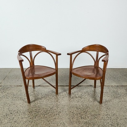 A Pair of No. 225 Chairs by Thonet