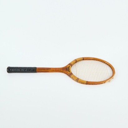 A Maxply Dunlop Tennis Racket