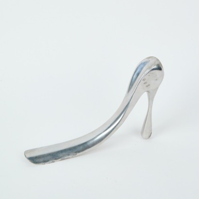 A Manolo Blahnik Collectable 40th Anniversary Shoe Horn