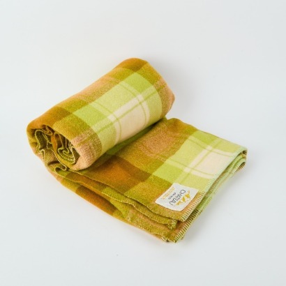 A Chateau New Zealand Woollen Blanket