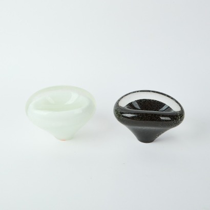 A Pair of Lyndsay Patterson Etched Vases