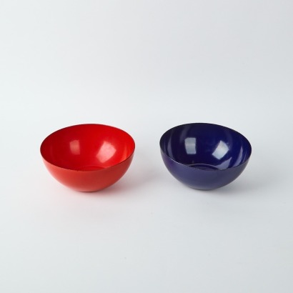 A Pair of Scandinavian Enamel Bowls by Finel