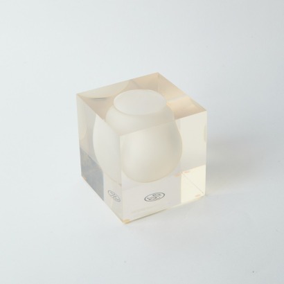 A Jonathan Adler Acrilymide Mini Scoop Vase