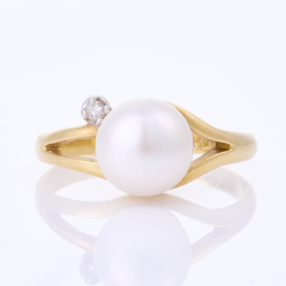 18ct Yellow Gold, Modern, 8.0mm Pearl / .015ct Diamond Ring