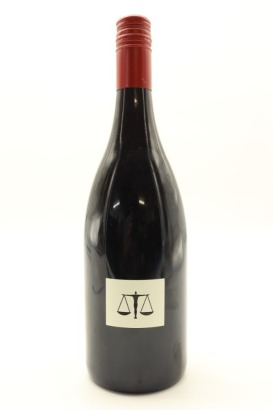 (1) 2016 Bilancia La Collina Syrah, Hawke's Bay [JR17.5]