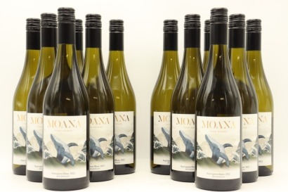 (12) 2022 Moana Park Estate Series Sauvignon Blanc, Hawke's Bay