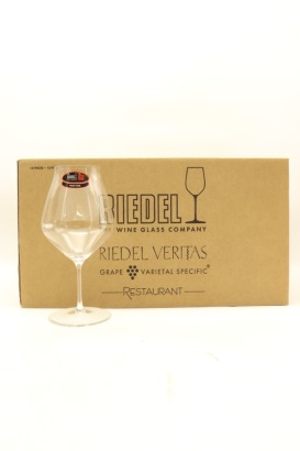 (1) Riedel Veritas Central Otago Pinot Noir Glass, 12 Glass Sold as One Lot
