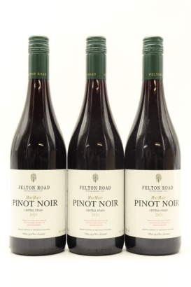 (3) 2021 Felton Road MacMuir Pinot Noir, Central Otago [JR17.5]