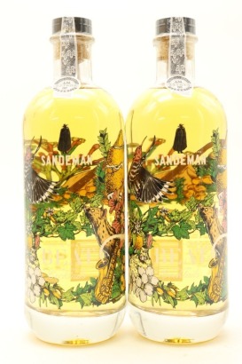 (2) NV Sandeman Beat White Porto, 17.0% ABV
