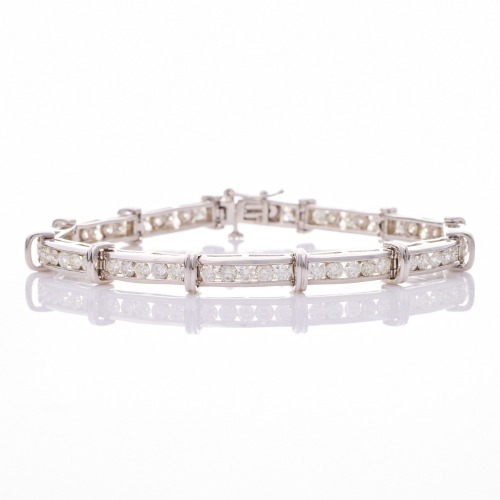 14ct White Gold, Modern, 3.63ct Diamond Channel Set Bracelet