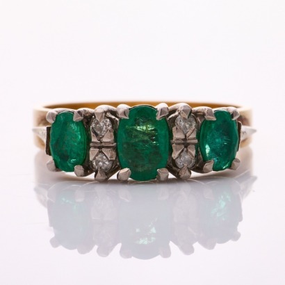 9ct Yellow Gold, Estate, 1.50ct Emerald / .05ct Diamond Ring