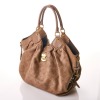 Louis Vuitton, Monogram Mahina Gris Perle Large Leather Bag - 2