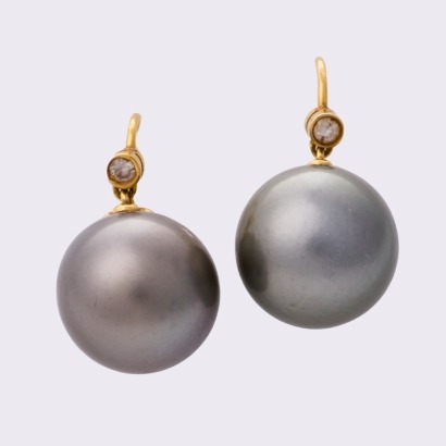 18ct Yellow Gold, Modern,. 13.0mm Black Pearl / .09ct Diamond Set, Drop Earrings