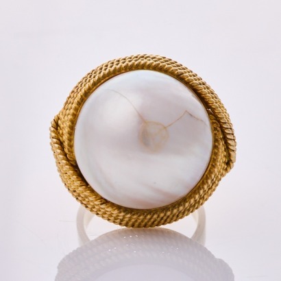 14ct Yellow Gold, Vintage, 18mm Mabe Pearl Ring