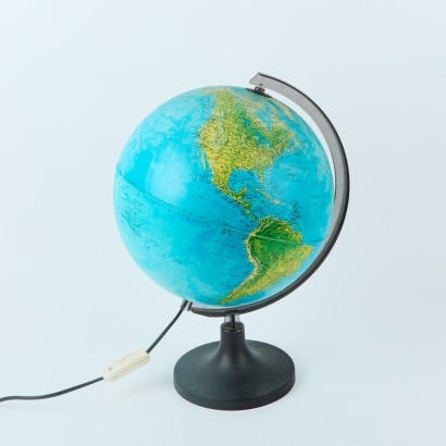 A Vintage Italian Globe Lamp