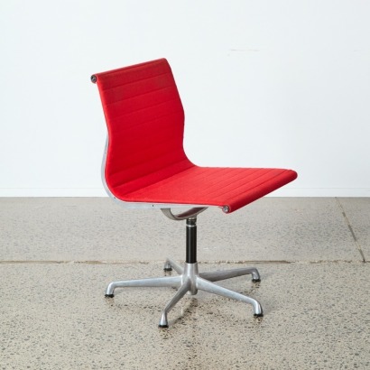An Eames Aluminium Group Chair by Charles and Ray Eames for ICF