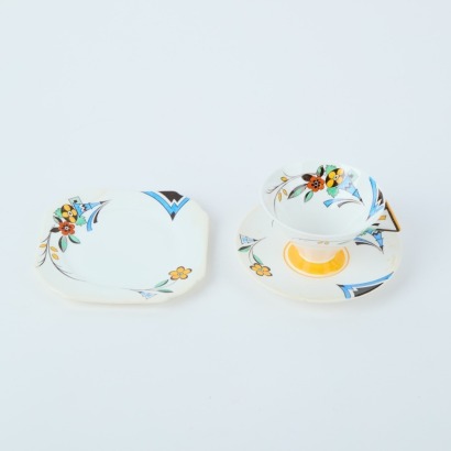 An Art Deco Shelley England Teacup and Saucers A/F
