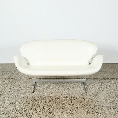 An Arne Jacobsen Swan Style Sofa