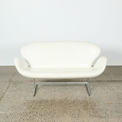 An Arne Jacobsen Swan Style Sofa