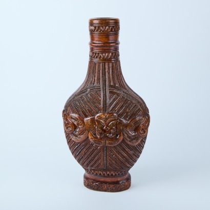 A Carved Totara M&fnof;&Aring;ori Folk Art Vase Signed Vinga