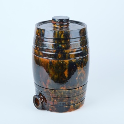 A Peter Hutson Majolica Lidded Pot