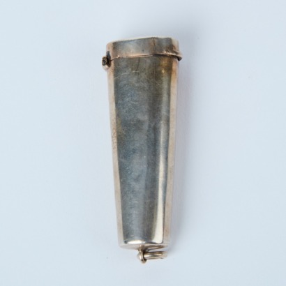 A Sterling Silver Cigarette Holder