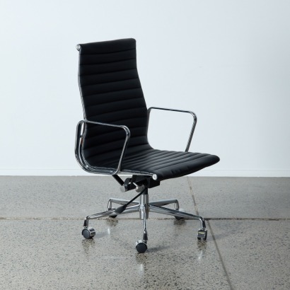 An Eames Style office Chair