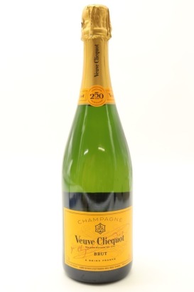 (1) NV Veuve Clicquot Ponsardin Yellow Label Brut, Champagne