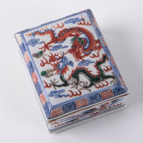 A Chinese Qing Dynasty Small Blue and White Iron-Red and Green Enamel Dragons Covered Box