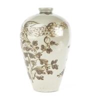 A Celadon Maeby Ong Korean Pottery Vase