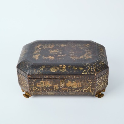 A Chinese Lacquer Box