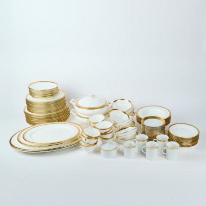 A Hammersley China 72-Piece Set with the Greek Key Design and Gold Detail C.1940s