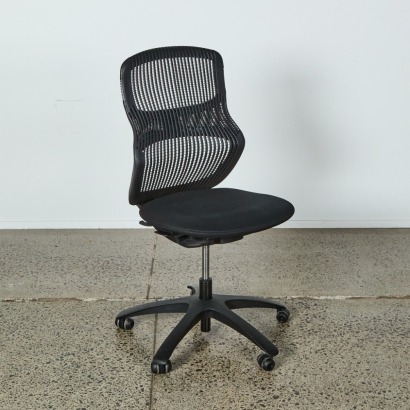 A Formway Life Task Chair