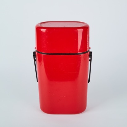 A Retro Decor Two Bottle Wine Cooler