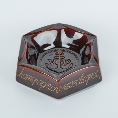 A Rare and Collectable Veuve Clicquot Champagne 1772-1972 Hexagonal Glazed Ceramic Ashtray, Made in France