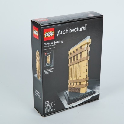 A Lego Architecture Flatiron Building
