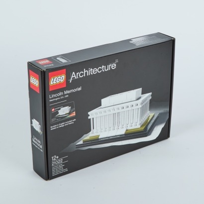 A Lego Architecture Lincoln Memorial