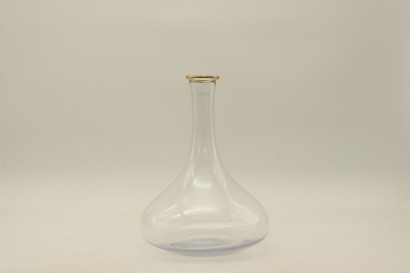 (1) Golden-rimmed Wine Decanter
