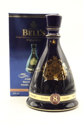 (1) Bell's Queen's Golden Jubilee 8 Year Old Decanter Blended Scotch Whisky, 40% ABV (GB)
