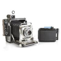 GRAFLEX (USA): A Cut Sheet Film / Rollfilm Camera