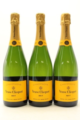 (3) NV Veuve Clicquot Ponsardin Yellow Label Brut, Champagne