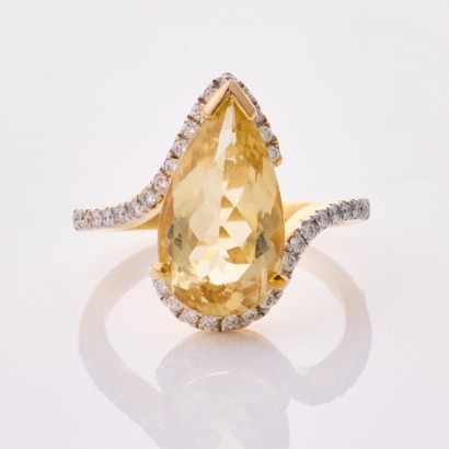 9ct Yellow Gold, Modern, Yellow Beryl / .31ct Diamond Ring