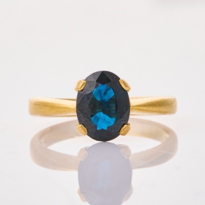 18ct Yellow Gold, Modern, 3.17ct Oval Sapphire Solitaire Ring