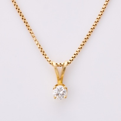 14ct Yellow Gold, .18ct Diamond Pendant on 9ct, 42cm Yellow Gold Box Chain