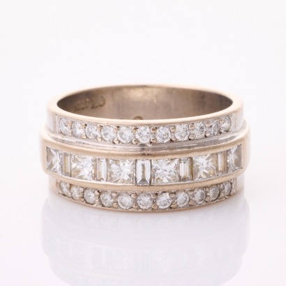 18ct White Gold, Modern, 1.38ct Diamond Dress Ring